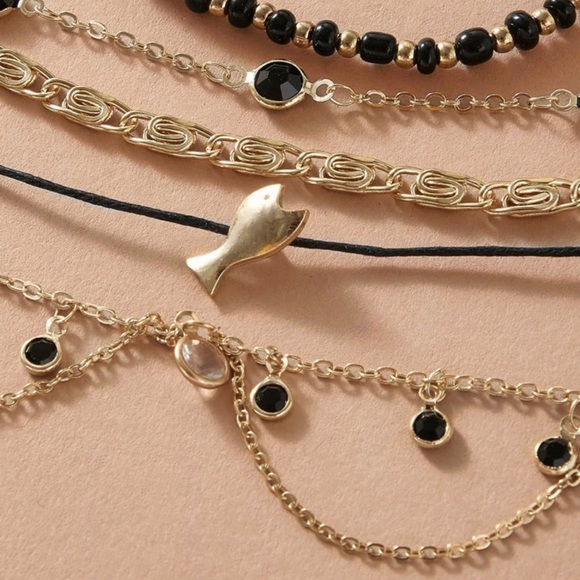 ๐ SOLD NWT Gorgeous 5 piece dangle chain anklet - Picture 2 of 4